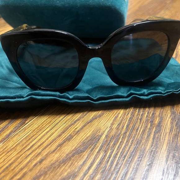 Gucci women’s sunglasses black - Picture 7 of 7